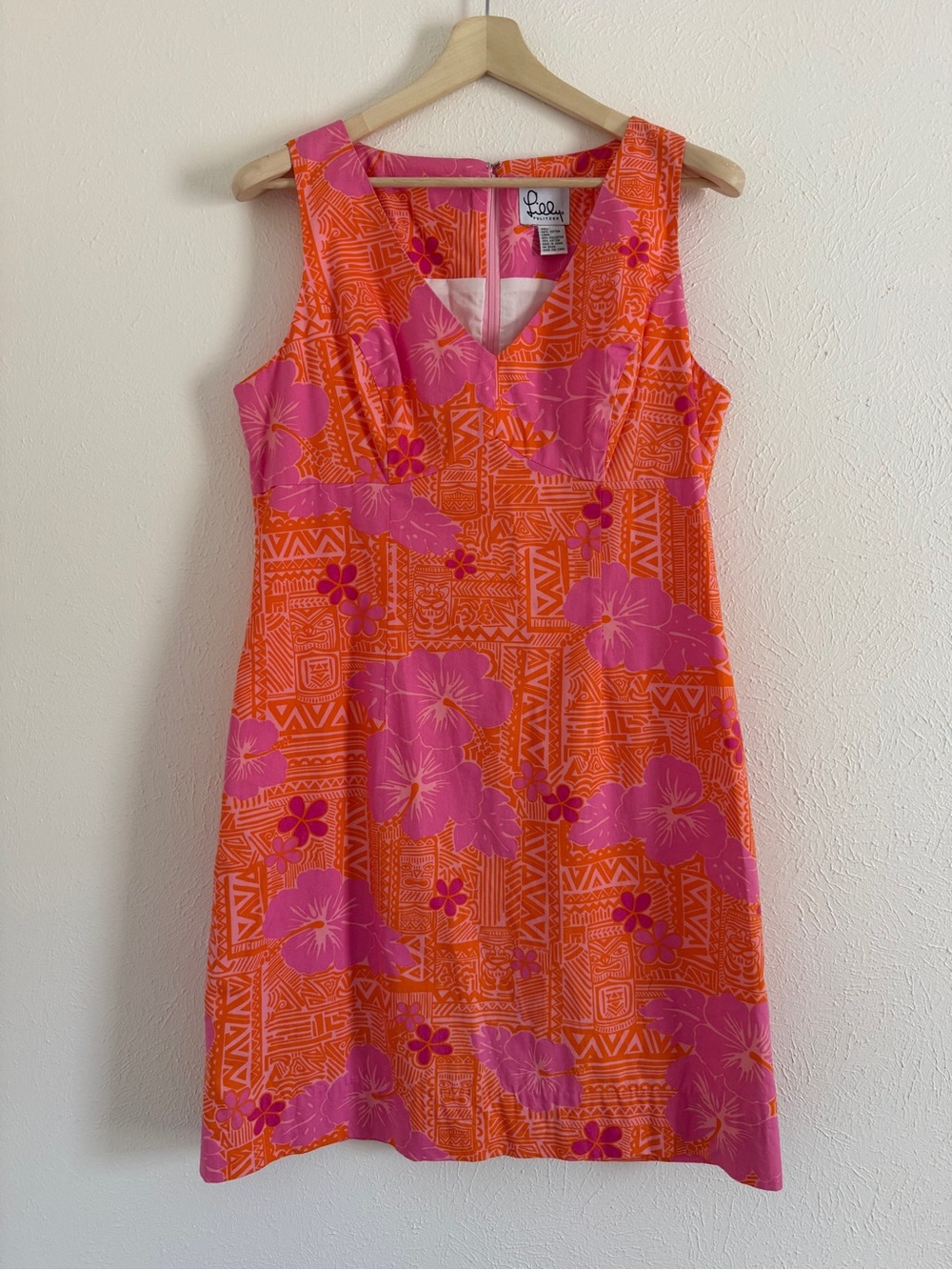 Vintage Lilly Pulitzer V neck Sneaky Tiki Dress